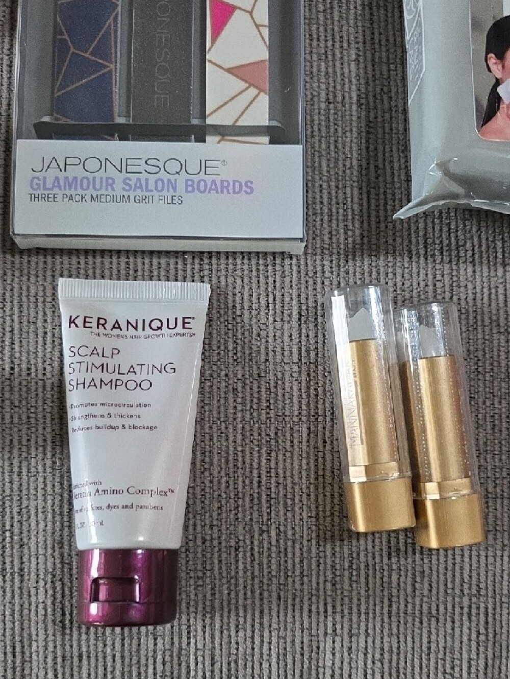 Beauty Bundle With A Variety Of Items And Brands, 9 Total, To Treat Yourself. - Picture 6 of 14